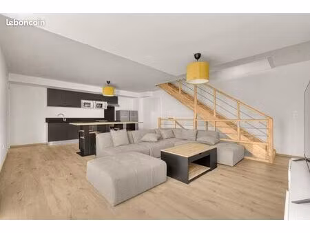 maison 10 pièces 230 m²