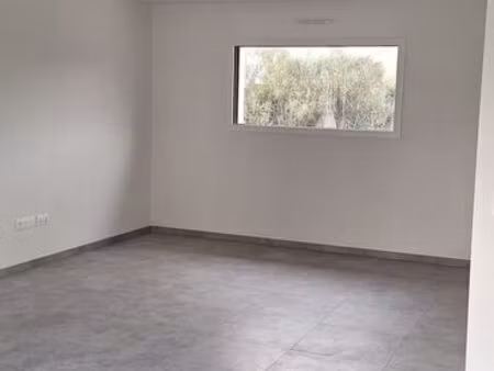 maison neuve avec garage