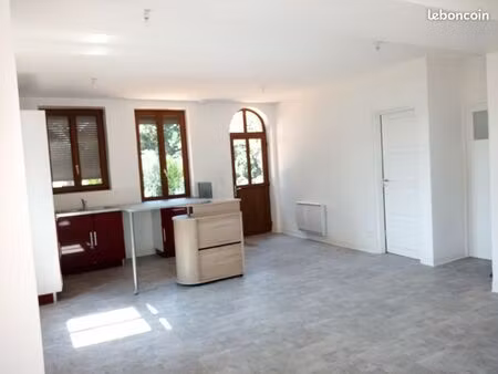 appartement 3 pièces 64 m²