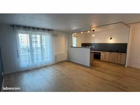 appartement 3 pièces 67 m²