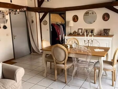 appartement t3 à louer - 70m² - centre ville ecommoy