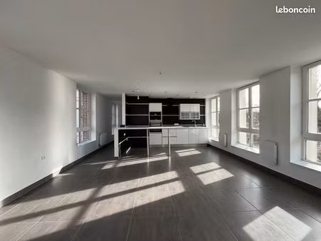 arras  appartement t3 de 79 m2 + parking