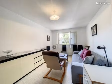 studio 1 pièce 32 m²