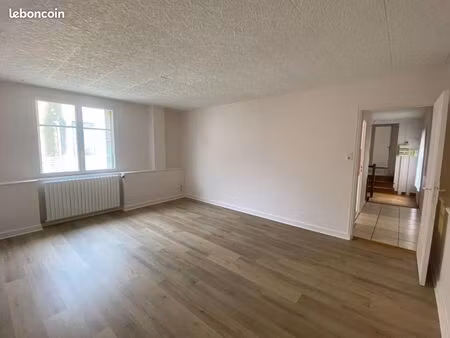 appartement 3 pièces 82 m²