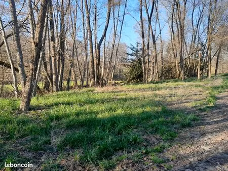 terrain de week-end camping car