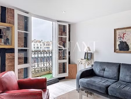 appartement de charme avec vue sur la nive au coeur du petit bayonne.