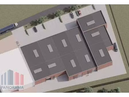 uitstekend gelegen showroom met opslagruimte van 1.234 m²