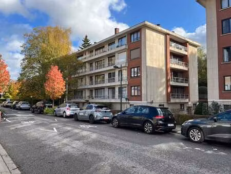 bel appartement 1 ch. avec terrasse dans un cadre verdoyant