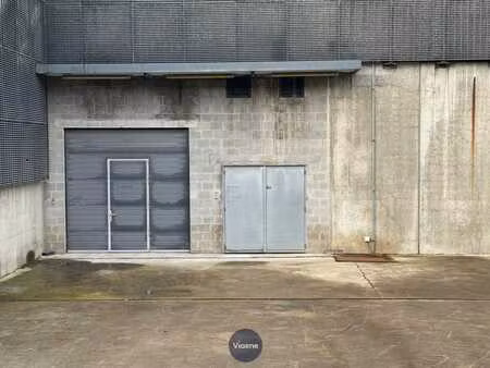 magazijn 350m² met goederenlift te searena