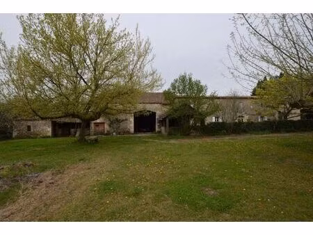 vente maison 5 pièces 200 m² pellegrue (33790)