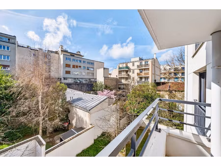 appartement recent - 3 pieces - 70 m²
