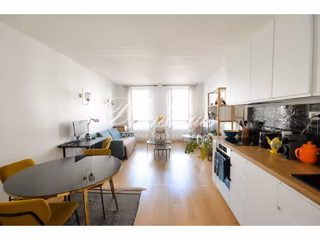 75004 paris - charmant 2 pieces