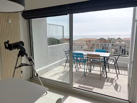 magnifique t3 cabine traversant haut de gamme vue mer et por