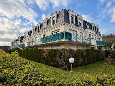 studio de 19 m² avec parking proche iut