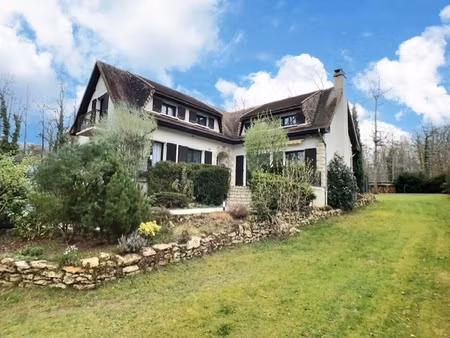 nouveauté : maison de 248 m2 habitables proche de la forêt 