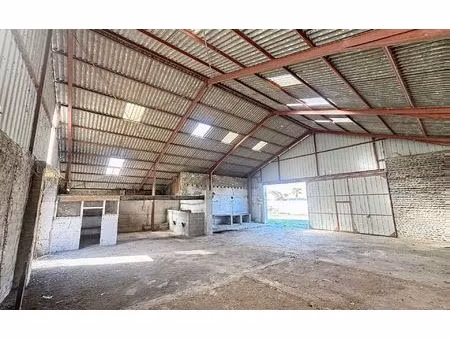 maison lescar 320 m² t-2 à vendre  120 000 €