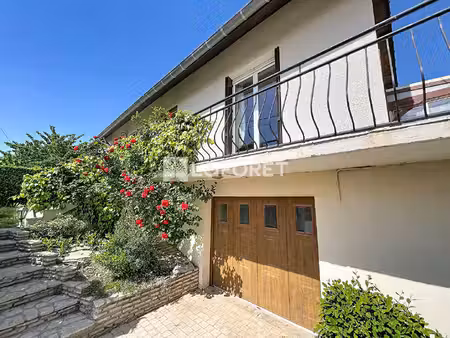 maison avec sous-sol total bouafle 9 pièces - 180 m2