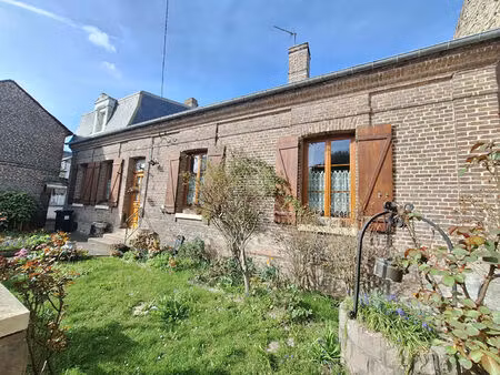 vente maison 6 pièces  163.00m²  rue
