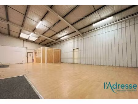 local d'activités à louer