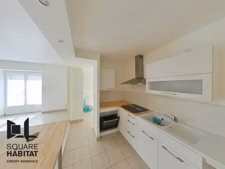 location maison 3 pièces 82m² savigny levescault 86800