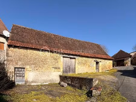 terrain de 256 m² à auriac-du-perigord