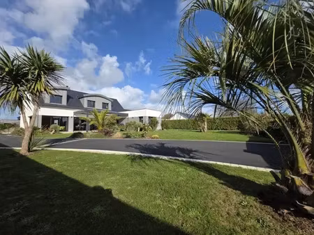 vente maison à lesconil (29740) : à vendre / 200m² lesconil