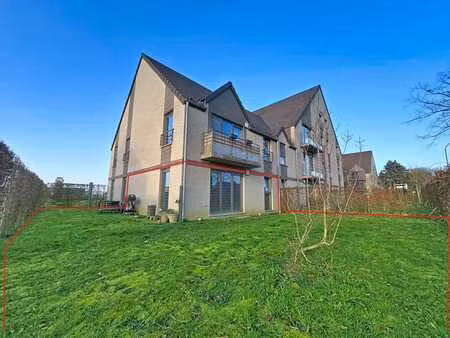 rez-de-chaussée 2ch  avec jardin et grand garage privatif