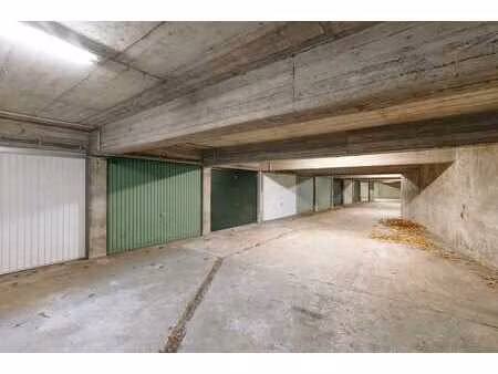 garagebox op uitstekende ligging