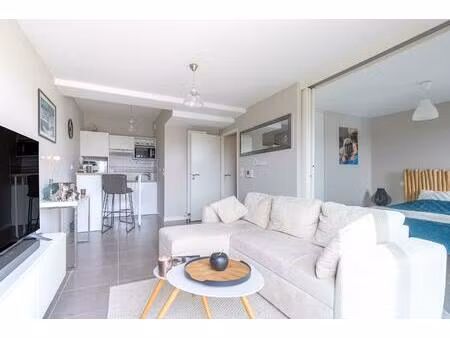 appartement au coeur du port des minimes
