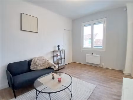 appartement - 2ème étage - 33 03 m2 - 2 pièces - meublé