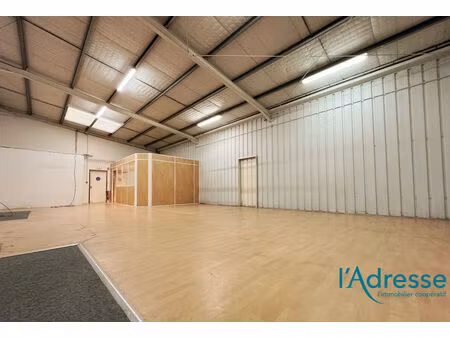 local d'activité de 207 m² - toutes activités