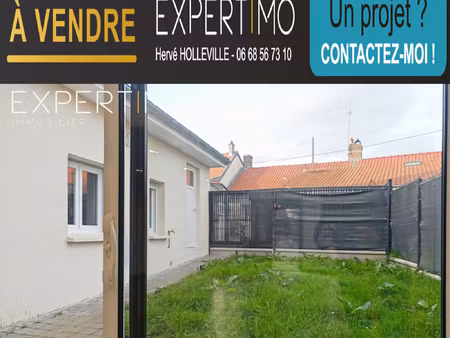 maison rénovée avec extérieur centre-ville de rue