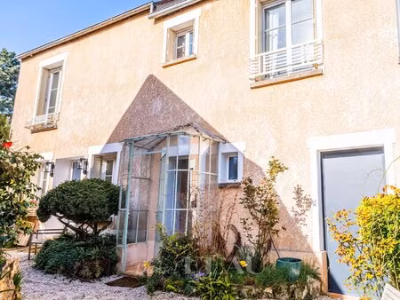 2' montfort cœur de village