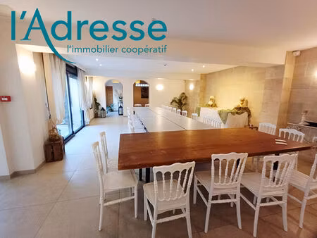 vente murs  320.00m²  gournay