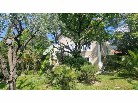 maison lumnineuse cachet annees 30 en centre ville - 5 ch  jardin clos et ombragé nyons 26