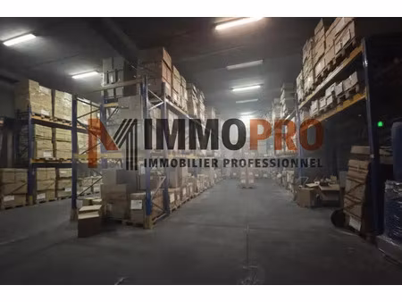 local industriel 320 m2 quai hauteur 7 m peymeinade