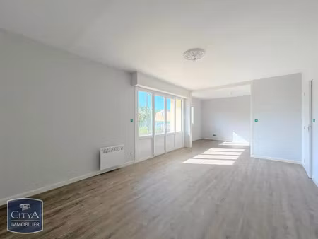 maison à louer 5 pièces 115.52 m² - coutras (33) - 1 050€