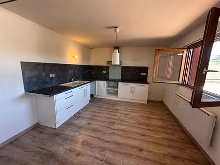 location appartement 4 pièces 85m²