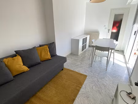 location appartement 1 pièce 22 m² à nice (06300)