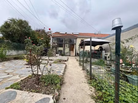 vente maison 4 pièces 88 m² à lavelanet (09300)  179 000 €