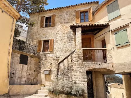 vente maison 5 pièces 80 m² à pierrefeu (06910)  212 000 €