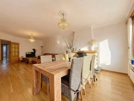 appartement met 2 terassen  2 slaapkamers en garage op toplocatie!