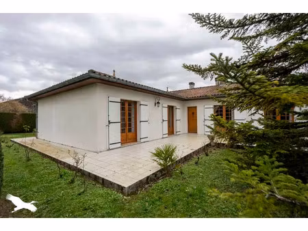 vente maison 8 pièces 164 m² saint-saturnin (16290)