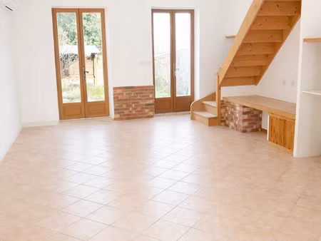 maison de village à nervieux (42510)