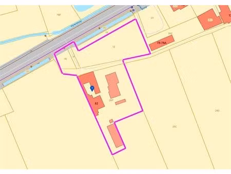 te renoveren vierkantshoeve.