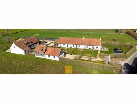 idyllisch gelegen landgoed  voormalige hoeve  met karakterwoning  vakantieverblijf/boutiqu