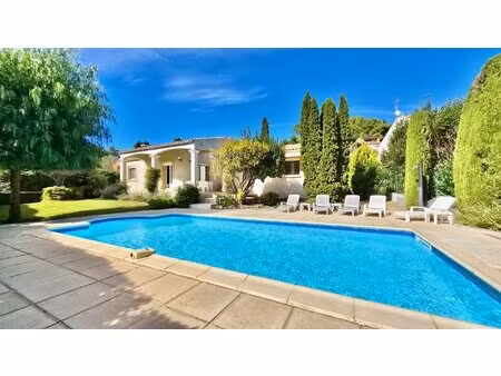élégante villa 4 chambres en lisière d’un village pittoresque près de pézenas et béziers