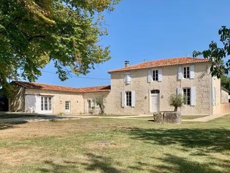 vente maison 11 pièces 400 m² chermignac (17460)