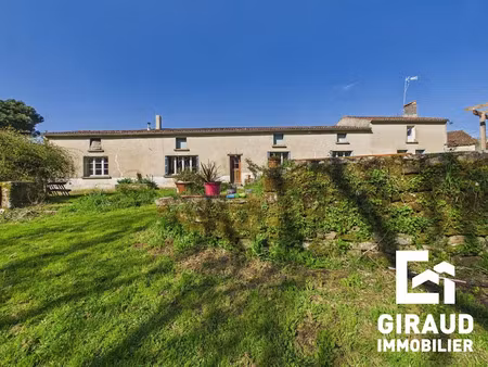 vente maison 9 pièces 213 m² à saint-cyr-des-gâts (85410)  249 600 €