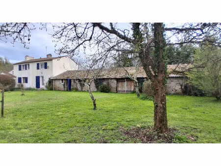 vente maison 7 pièces  128.00m²  vue